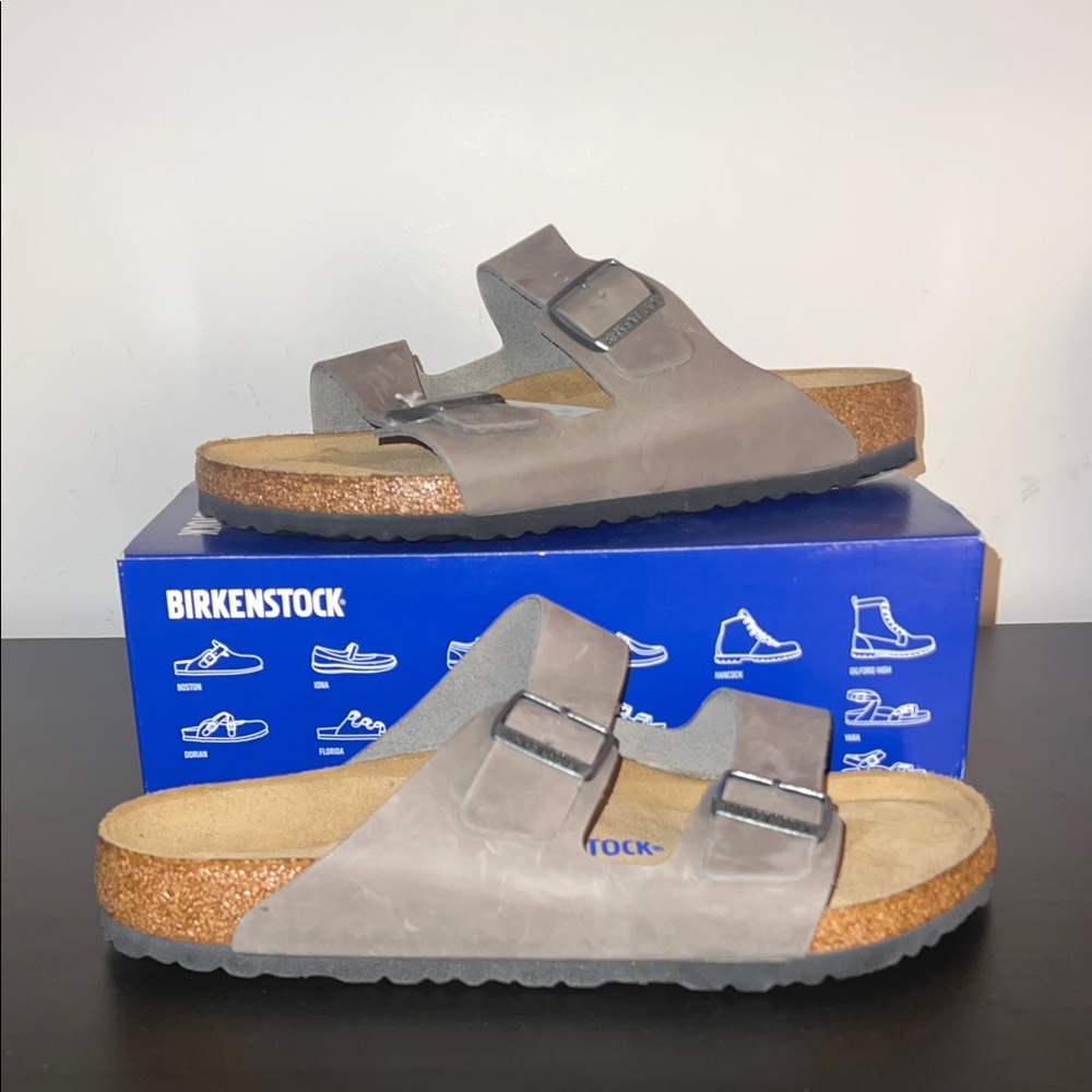 NWT Birkenstock Arizona Sandals